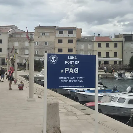 Pag House * Pag Town