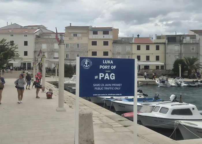 Pag House * Pag Town