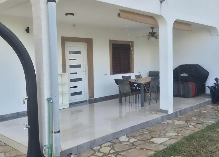 Дом отдыха Pag House *